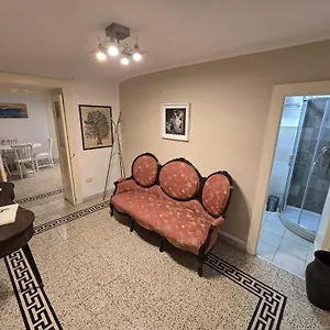 Residenza Don Carlo , Napoli Italia